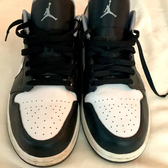 Jordan Low Shadow Black and White. Nike Air Jordan - Picture 2 of 11